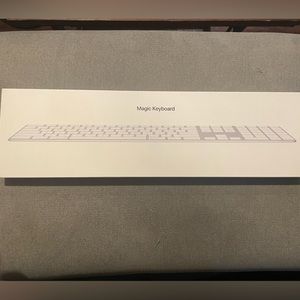 Apple Magic Keyboard with Numeric Keypad: Wireless, Bluetooth, Rechargeable.